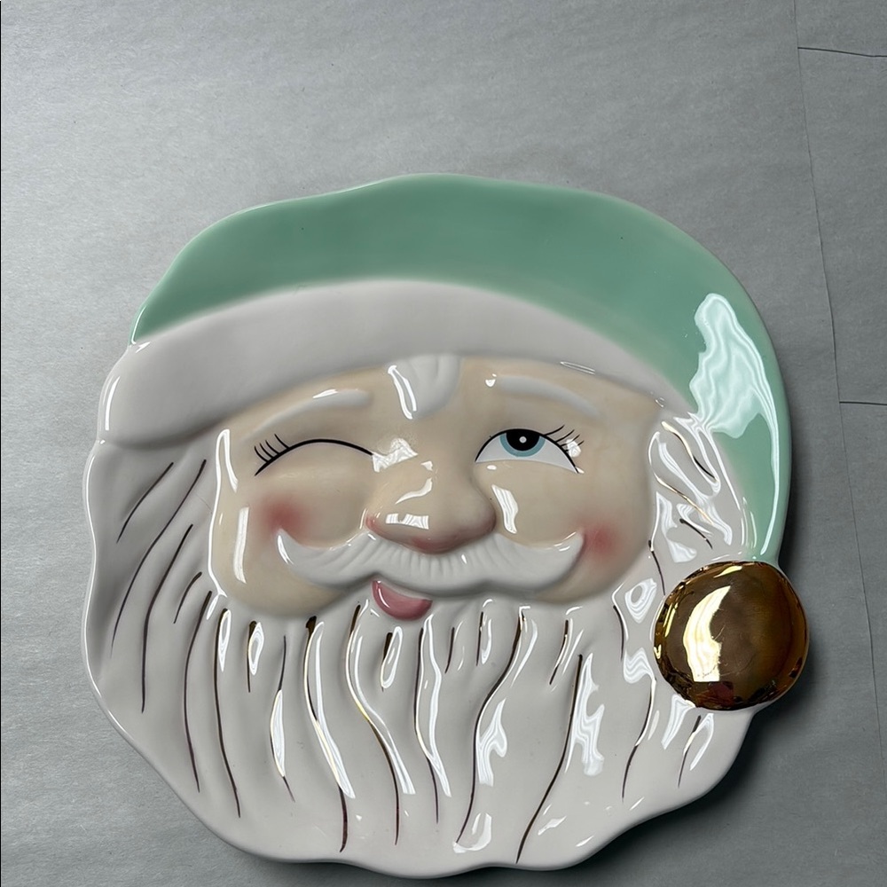 Santa Claus Plate with Green Hat